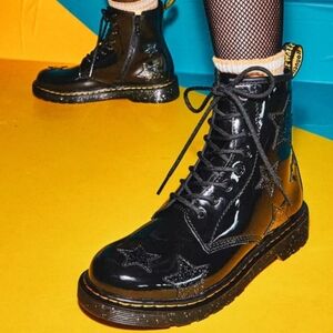 DR / DOC MARTENS Junior / Youth 1460 Glitter Star Patent Lace UpBoots